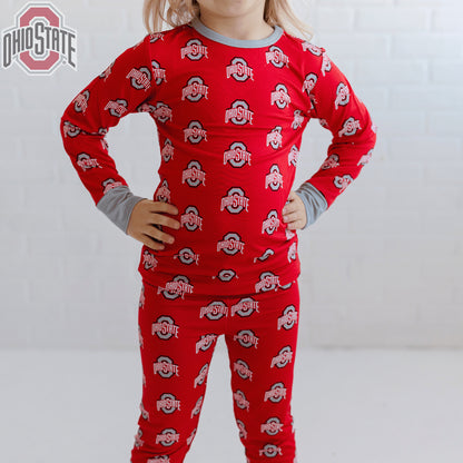 Ohio State Buckeyes Tailgate Tikes Primary Logo 2pc Pajama Set In Scarlet - Front View On Model